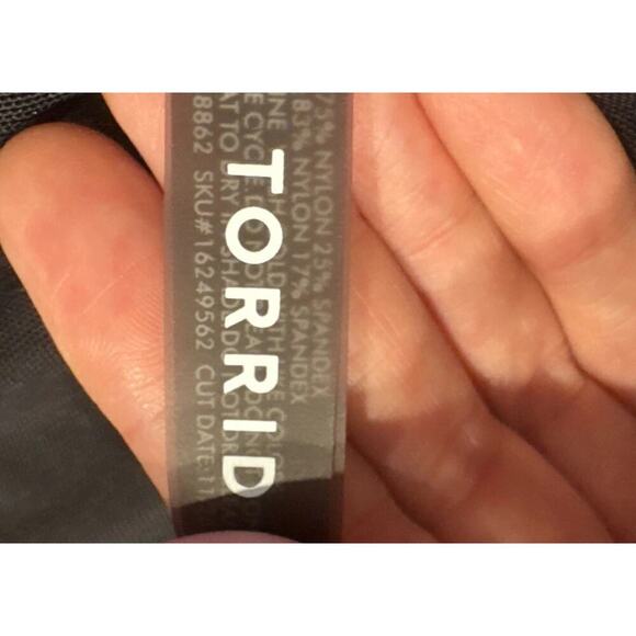 Torrid Zip Front Corset Shape One Piece Bathing Suit Women’s Size 2 Wireless - Picture 9 of 10